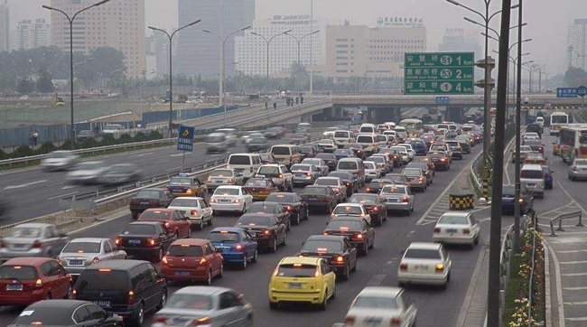 2017年，我國汽車銷量達(dá)2887.9萬輛